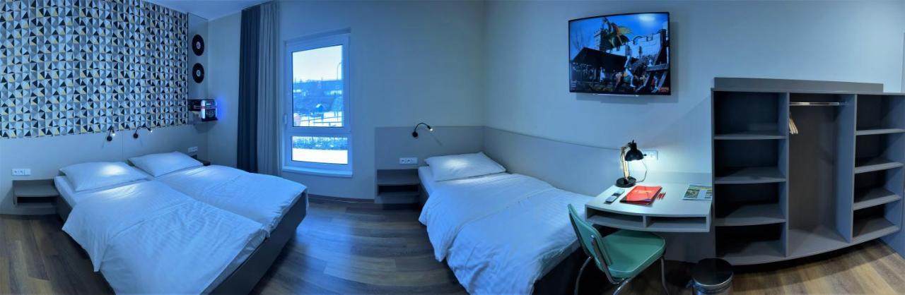 Jukebox Hotel Зноймо Екстер'єр фото