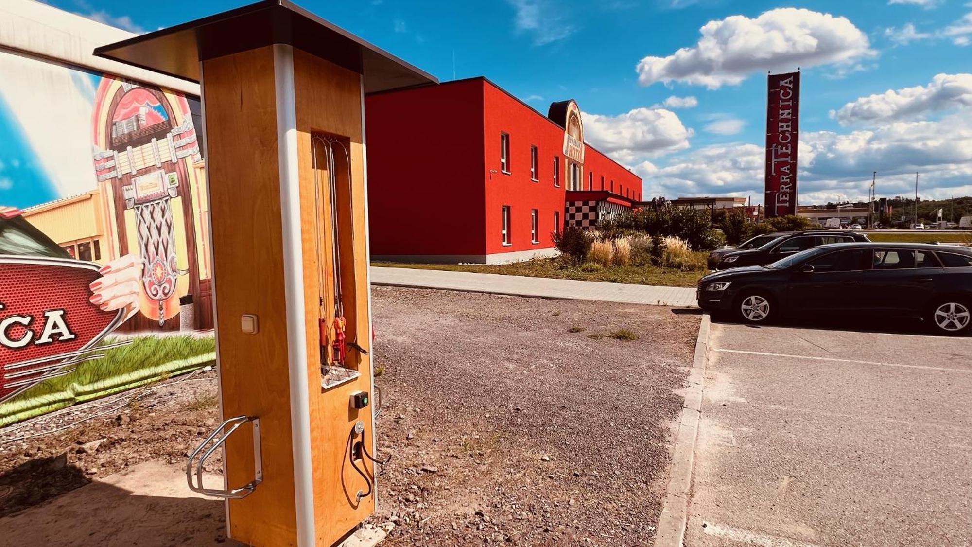 Jukebox Hotel Зноймо Екстер'єр фото