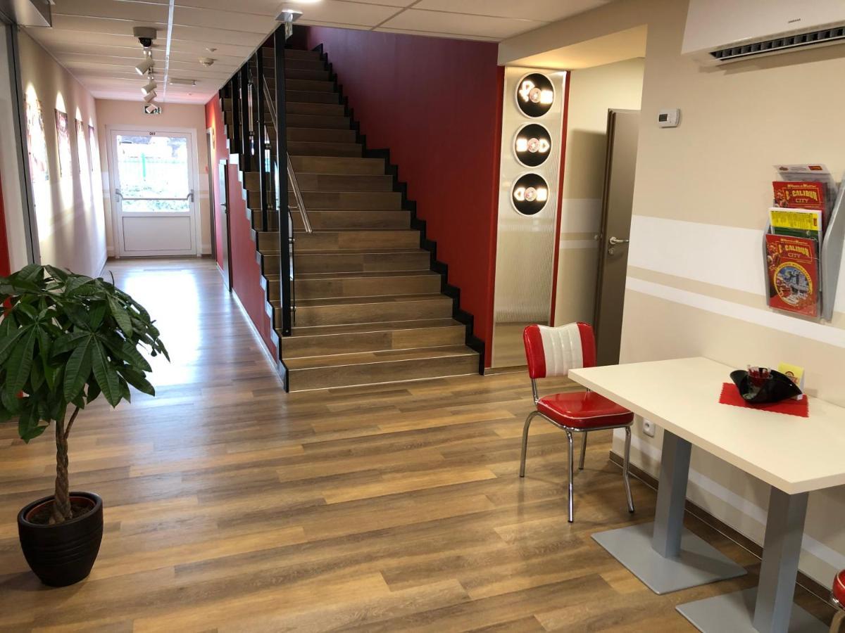 Jukebox Hotel Зноймо Екстер'єр фото