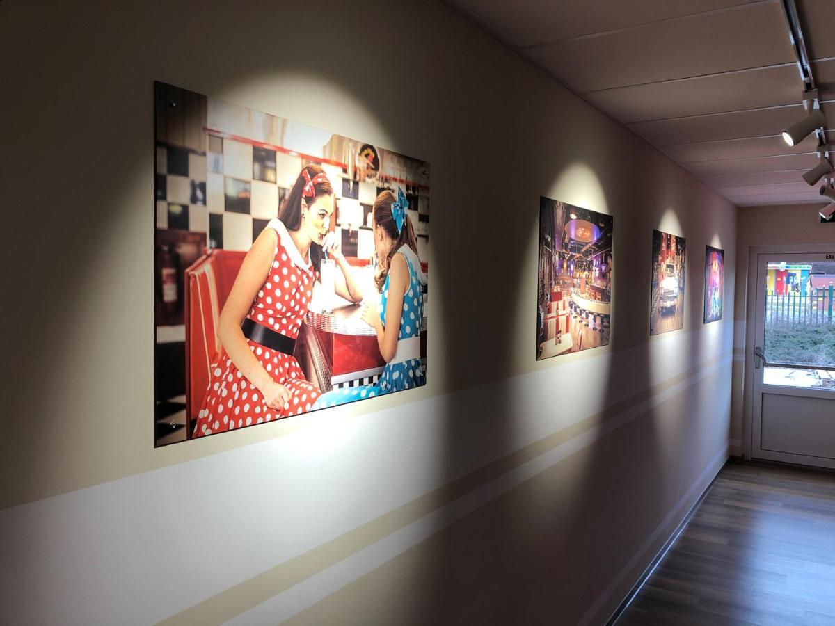 Jukebox Hotel Зноймо Екстер'єр фото