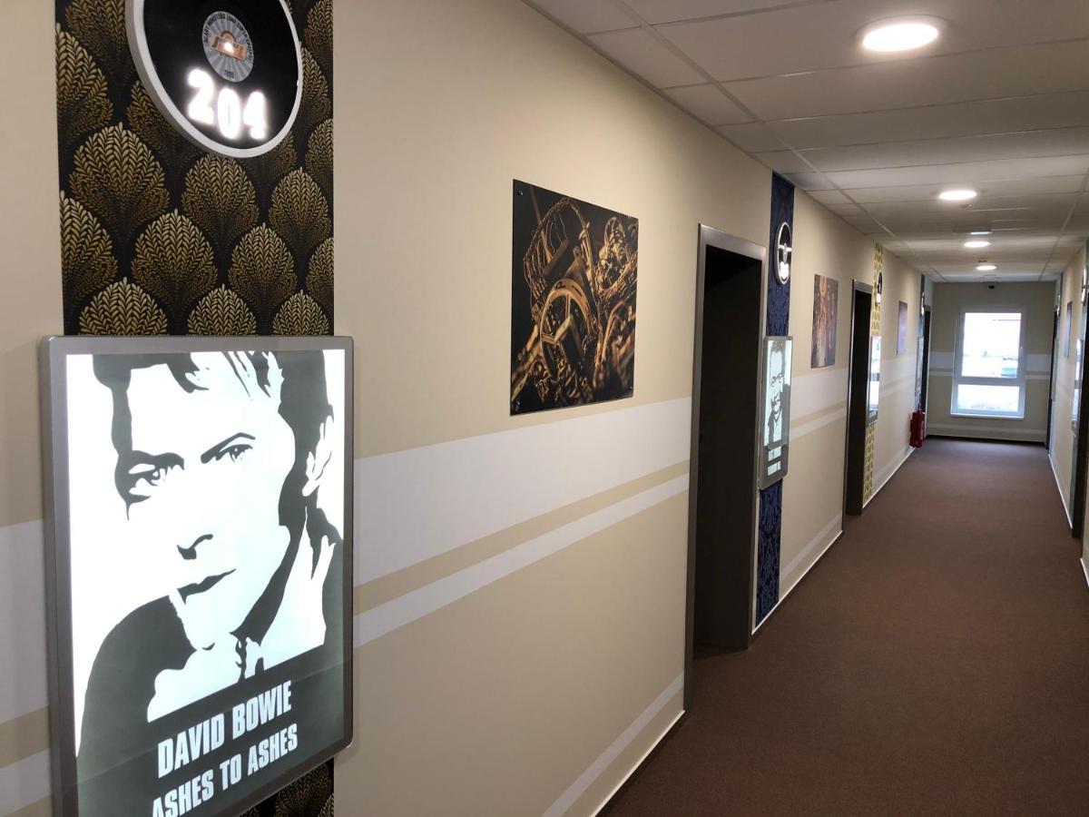 Jukebox Hotel Зноймо Екстер'єр фото